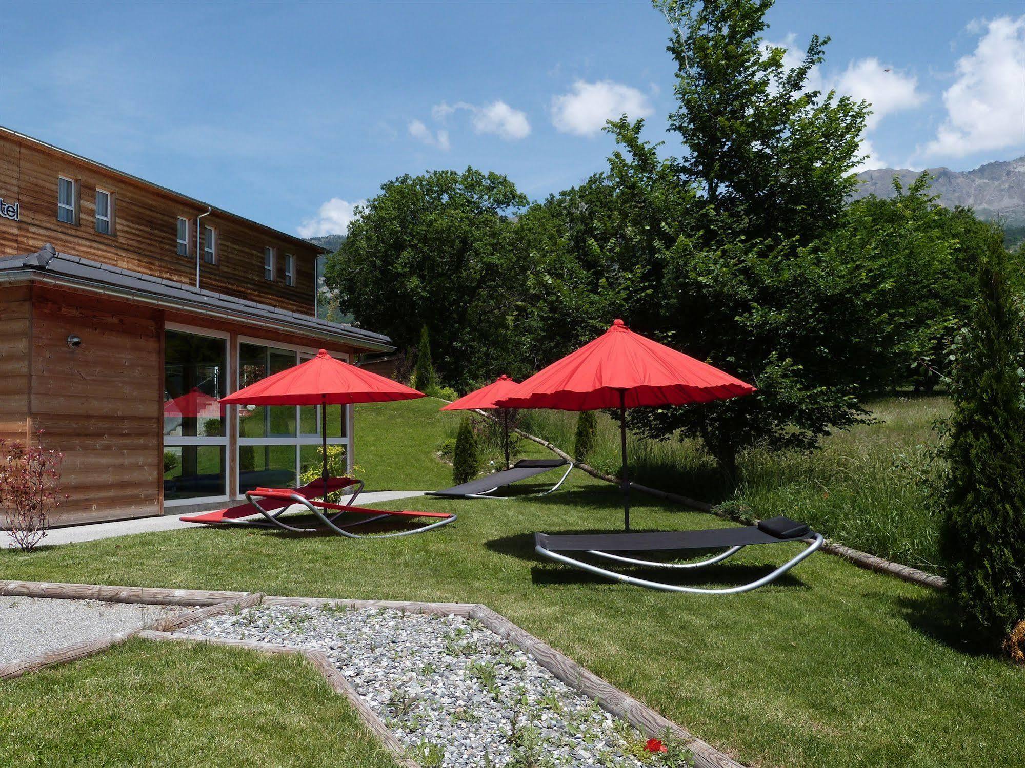 Ax Hôtel Spa&Restaurant Chorges Exterior foto